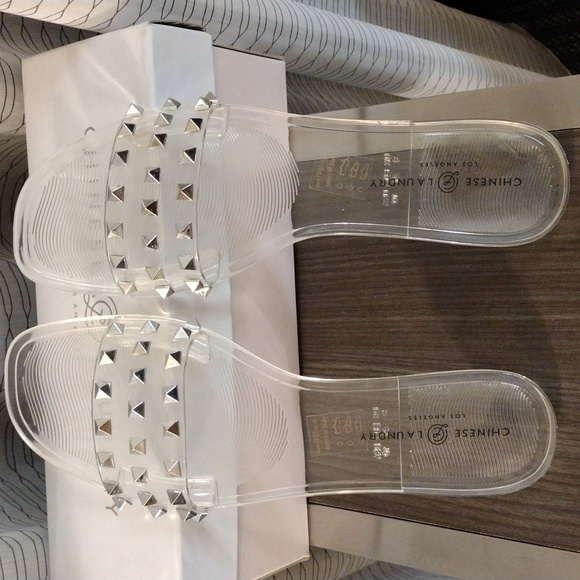 Chic Clear Studded Women's Slide Sandals - Picture 1 of 10